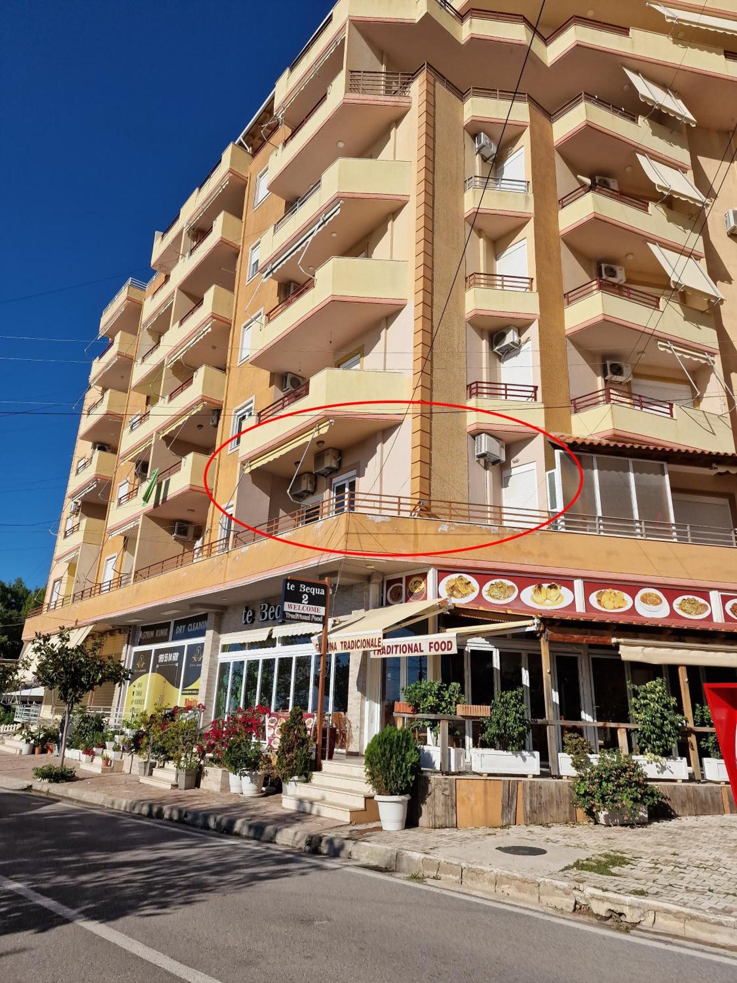 Orange Corner Apartment Sarandë Eksteriør bilde